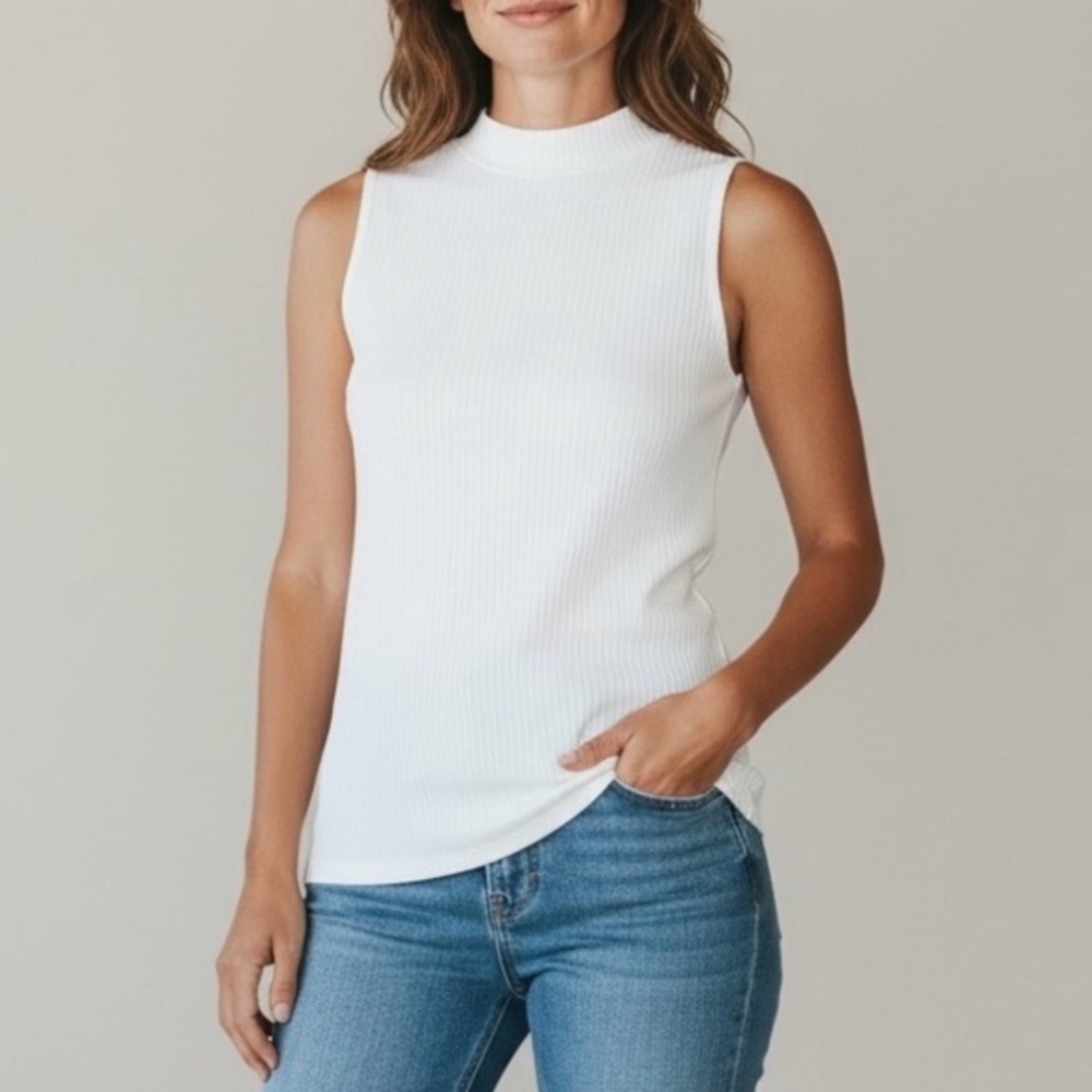 Old Navy White Sleeveless Tank Top